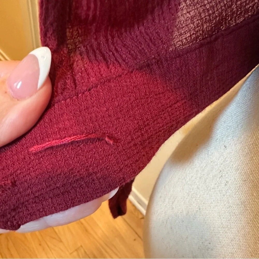Silence + Noise Urban Ourfitters Top Women's Size XS Maroon Red Wrap Crop - Picture 12 of 14
